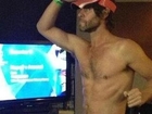 Howard Donald Goes Completely Naked in Bizarre Pics